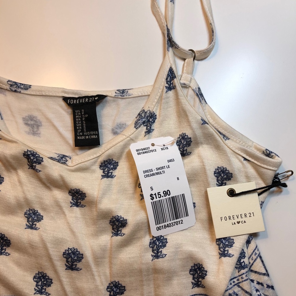 NWT Forever21 Cream and Navy Floral Dress